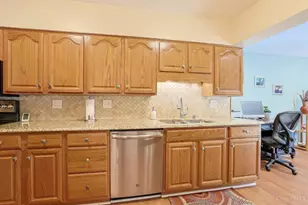 8410 Sunrise Ave, Springfield Township, OH 45231 - Photo 16