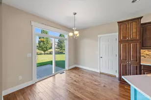 1118 Hayward Cir, Miami Township, OH 45150 - Photo 18