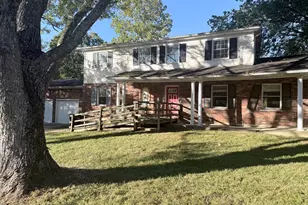 2476 Country Pl, Ohio Township, OH 45157 - Photo 2