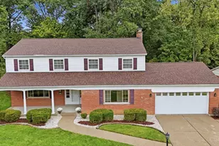 9596 Leebrook Dr, Springfield Township, OH 45231 - Photo 2