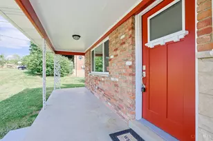 2079 Arrowood Pl, Springfield Township, OH 45231 - Photo 4