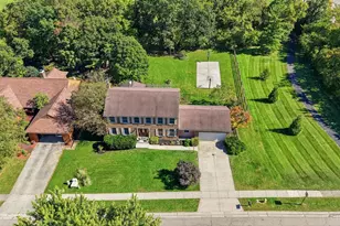 8298 St Andrews Dr, West Chester, OH 45069 - Photo 2