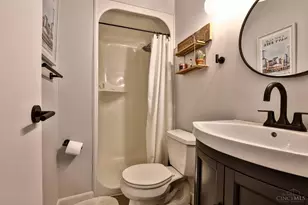 2171 Sohn St, Cincinnati, OH 45219 - Photo 30