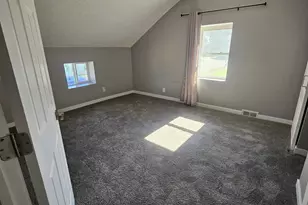 113 N 1st St, Trenton, OH 45067 - Photo 4