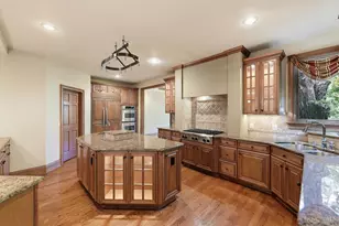 7096 Hollywood Dr, West Chester, OH 45069 - Photo 12