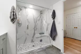 2444 Madison Rd, Cincinnati, OH 45208 - Photo 24