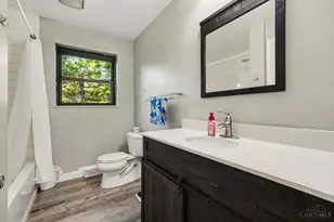721 Ridgewood Ln, Miami Township, OH 45150 - Photo 22