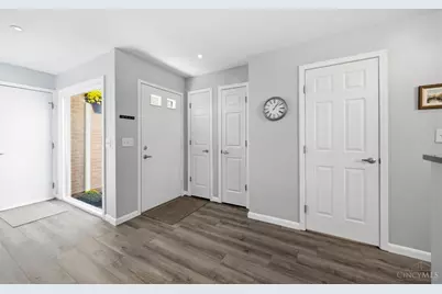 3760 Ashworth Drive, Cincinnati, OH 45208 - Photo 4