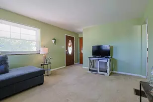 9313 Montoro Dr, Springfield Township, OH 45231 - Photo 8