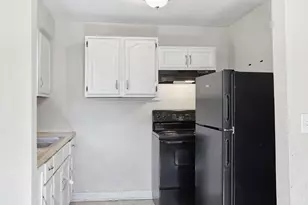 579 Greenwell Ave, Delhi Township, OH 45238 - Photo 8