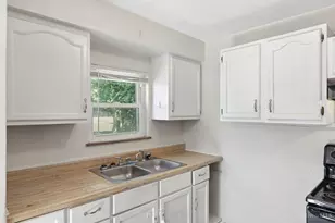 579 Greenwell Ave, Delhi Township, OH 45238 - Photo 10