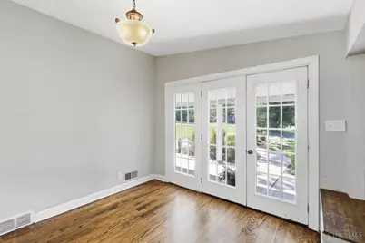 7694 View Place Drive, Springfield Township, OH 45224 - Photo 4