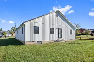 595 High St, Tiffin Twp, OH 45693 - Photo 6