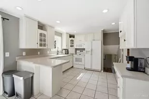 5681 Windview Dr, Green Township, OH 45248 - Photo 8