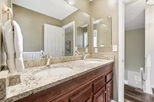 8218 Eagle Ridge Dr, West Chester, OH 45069 - Photo 48