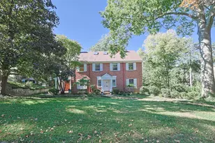 11 Weebetook Ln, Cincinnati, OH 45208 - Photo 1