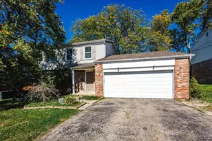 1946 Edgewater Dr, Springfield Township, OH 45240 - Photo 1