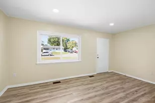 2680 Topeka St, Colerain Township, OH 45231 - Photo 10