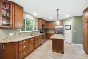 1113 Springridge Ct, Miami Township, OH 45150 - Photo 8