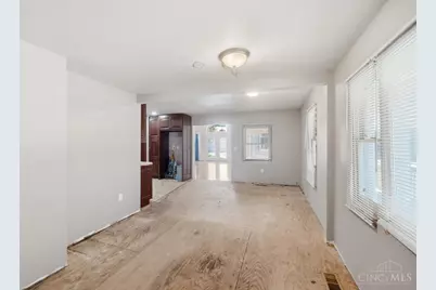 637 W Fosters Maineville Road, Hamilton Township, OH 45039 - Photo 8