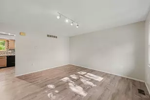 306 Wakefield Ave, Loveland, OH 45140 - Photo 4