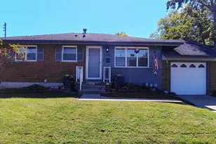 3383 Lakemeadow Ct, Colerain Township, OH 45239 - Photo 1