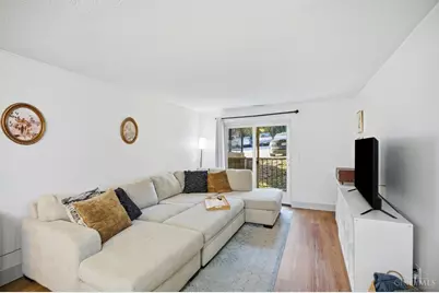 521 W Martin Luther King Drive #A8, Cincinnati, OH 45220 - Photo 6