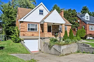 4334 St Martins Pl, Cheviot, OH 45211 - Photo 2