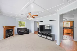 4541 Drayton Ct, Dayton, OH 45440 - Photo 4
