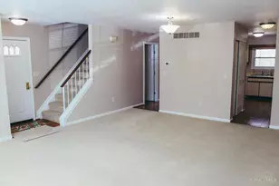 9112 Dominion Cir, Cincinnati, OH 45249 - Photo 6