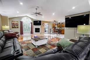 1545 Alexander Dr, Hamilton, OH 45013 - Photo 4