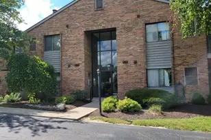 1544 W Galbraith Rd, Cincinnati, OH 45231 - Photo 1