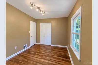 9770 Playtime Lane, Springfield Township, OH 45231 - Photo 10