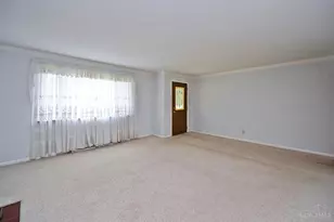 7123 Greenfringe Ln, Springfield Township, OH 45224 - Photo 10