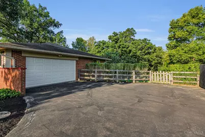 5900 Donjoy Drive, Blue Ash, OH 45242 - Photo 4