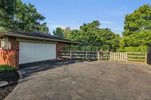 5900 Donjoy Dr, Blue Ash, OH 45242 - Photo 4