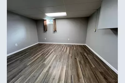 328 Durrell Avenue, Wyoming, OH 45215 - Photo 6