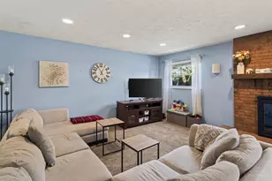 5662 Green Acres Ct, Green Township, OH 45248 - Photo 14