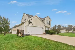 5210 Woodtop Dr, Goshen, OH 45140 - Photo 2
