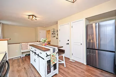 8079 Buckland Drive, Sycamore Township, OH 45249 - Photo 12