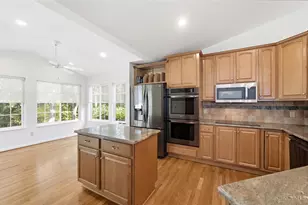 8036 Witts Mill Ln, Anderson Township, OH 45255 - Photo 12