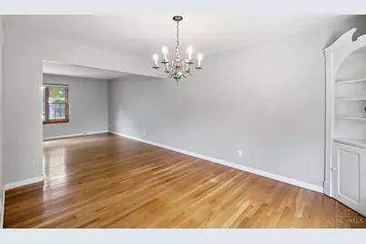 1020 Cloverfield Lane, Springfield Township, OH 45224 - Photo 8