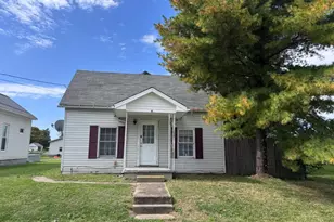 261 Eastern Ave, Leesburg, OH 45135 - Photo 1