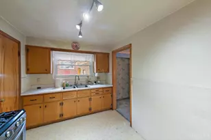 7844 Monterey Ave, Deer Park, OH 45236 - Photo 6