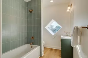 521 Milton St, Cincinnati, OH 45202 - Photo 36