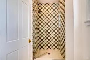 521 Milton St, Cincinnati, OH 45202 - Photo 26