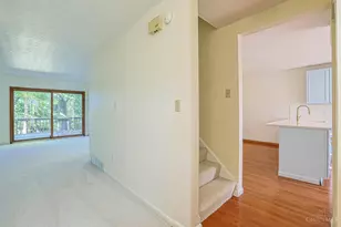 9957 Timbers Dr, Blue Ash, OH 45242 - Photo 4