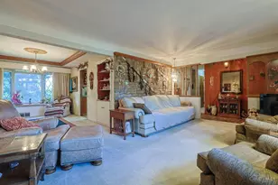 4239 Marcrest Dr, Green Township, OH 45211 - Photo 8