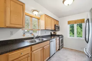 4942 Oaklawn Dr, Cincinnati, OH 45227 - Photo 16
