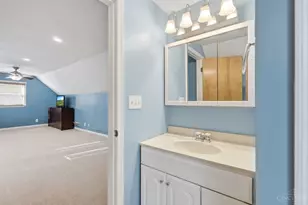 4942 Oaklawn Dr, Cincinnati, OH 45227 - Photo 38